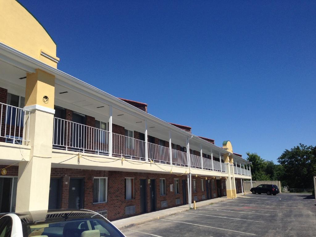 Days Inn By Wyndham Liberty/Ne Kansas City Exterior foto